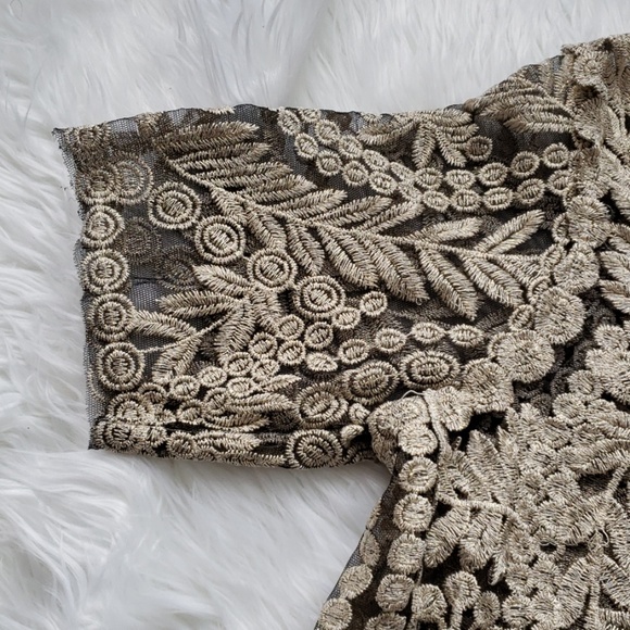 NWOT Sheer embroidered top - Picture 4 of 7